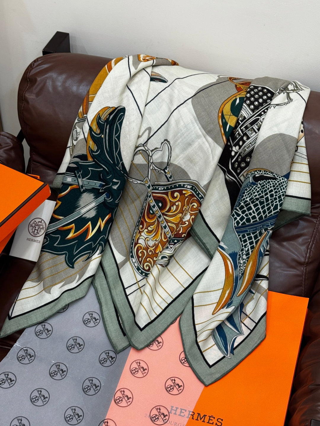 HERMES 25S SCARF 140 IN SILK CASHMERE 989484