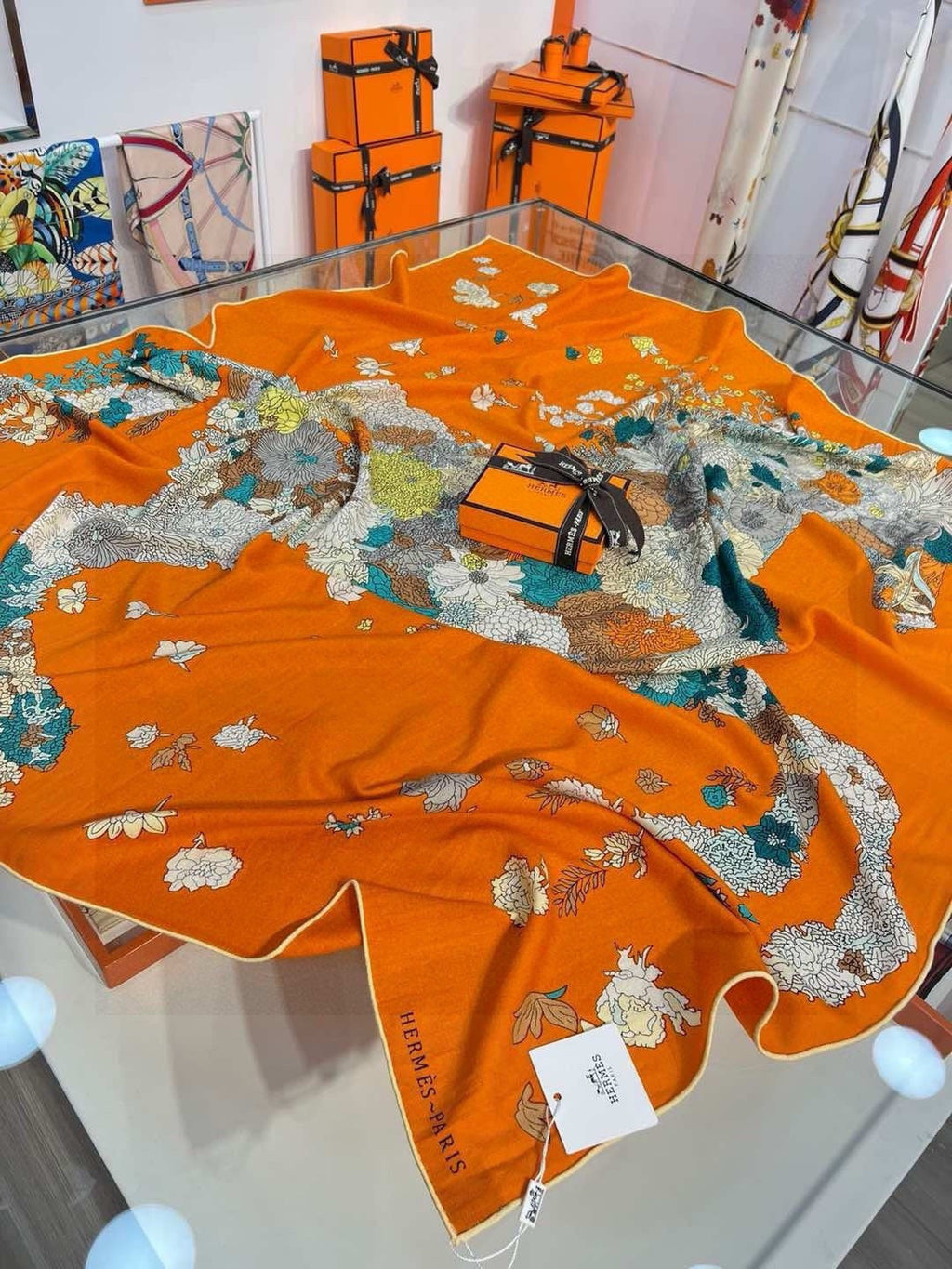 HERMES 26S SCARF 140 IN CASHMERE AND SILK 303341