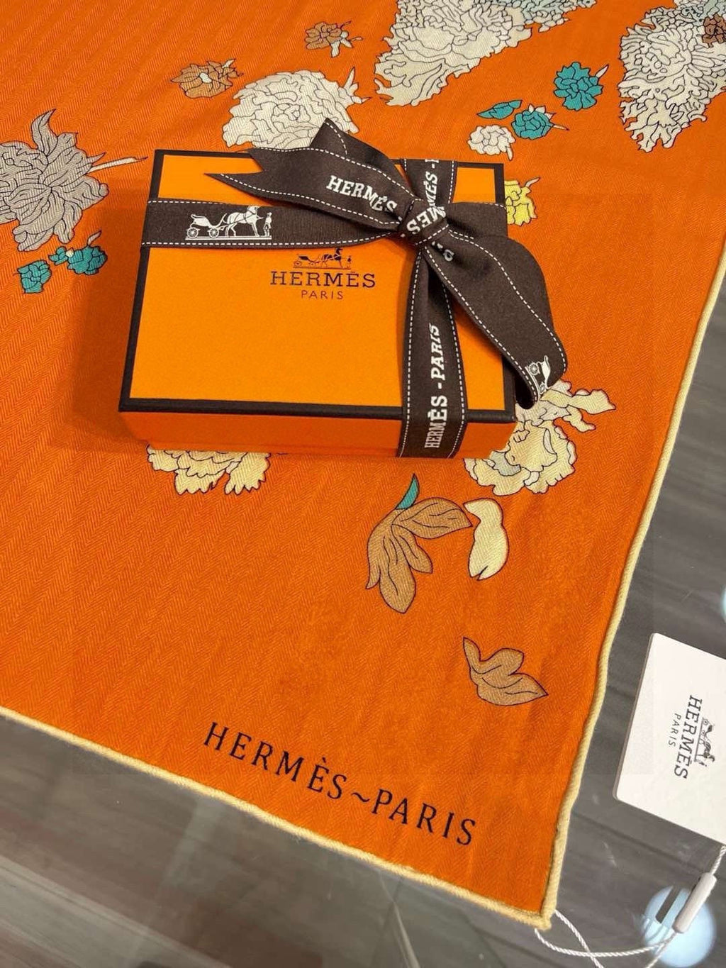 HERMES 26S SCARF 140 IN CASHMERE AND SILK 303341