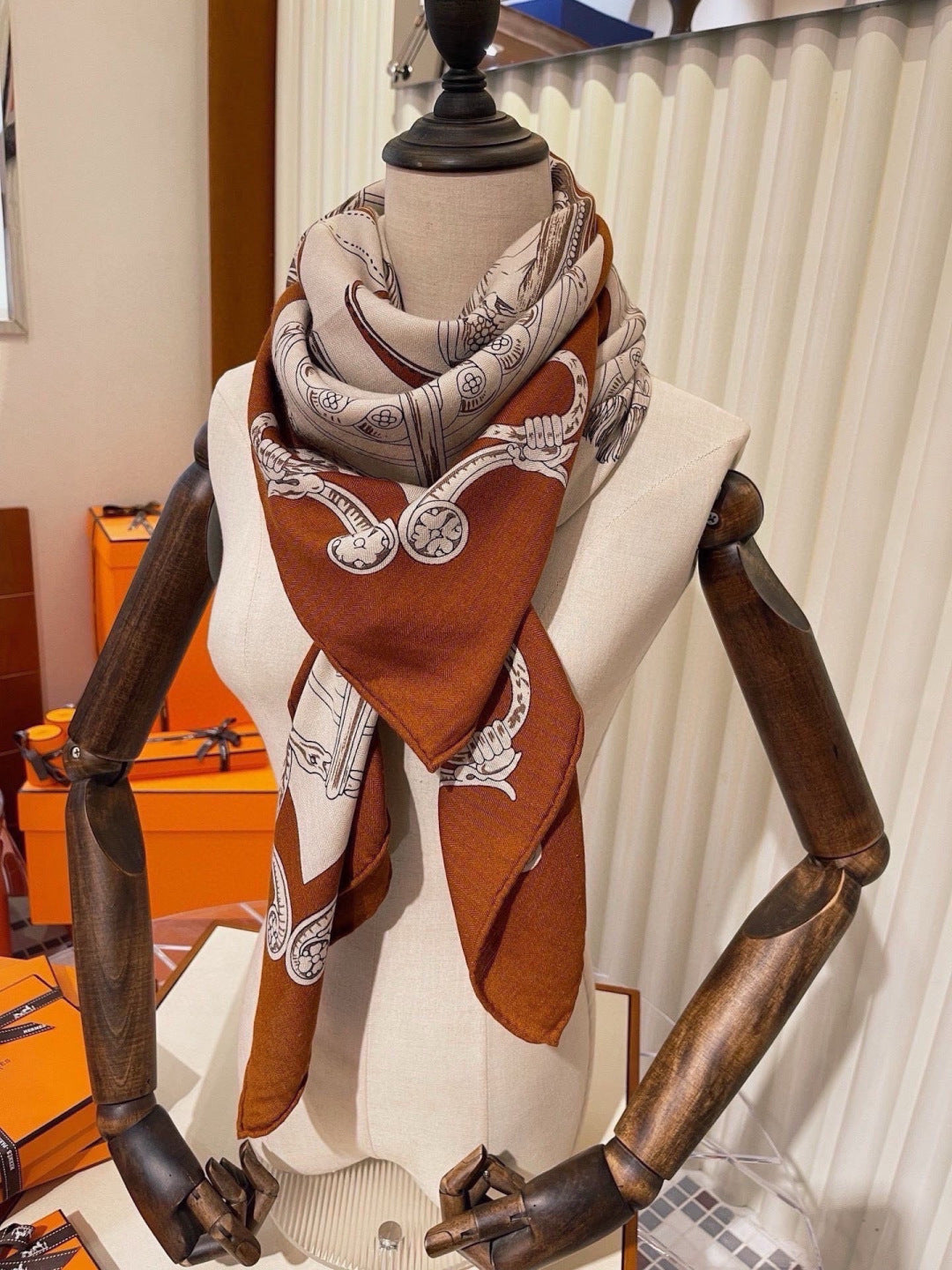 HERMES 26S SCARF 140 IN CASHMERE AND SILK 303354