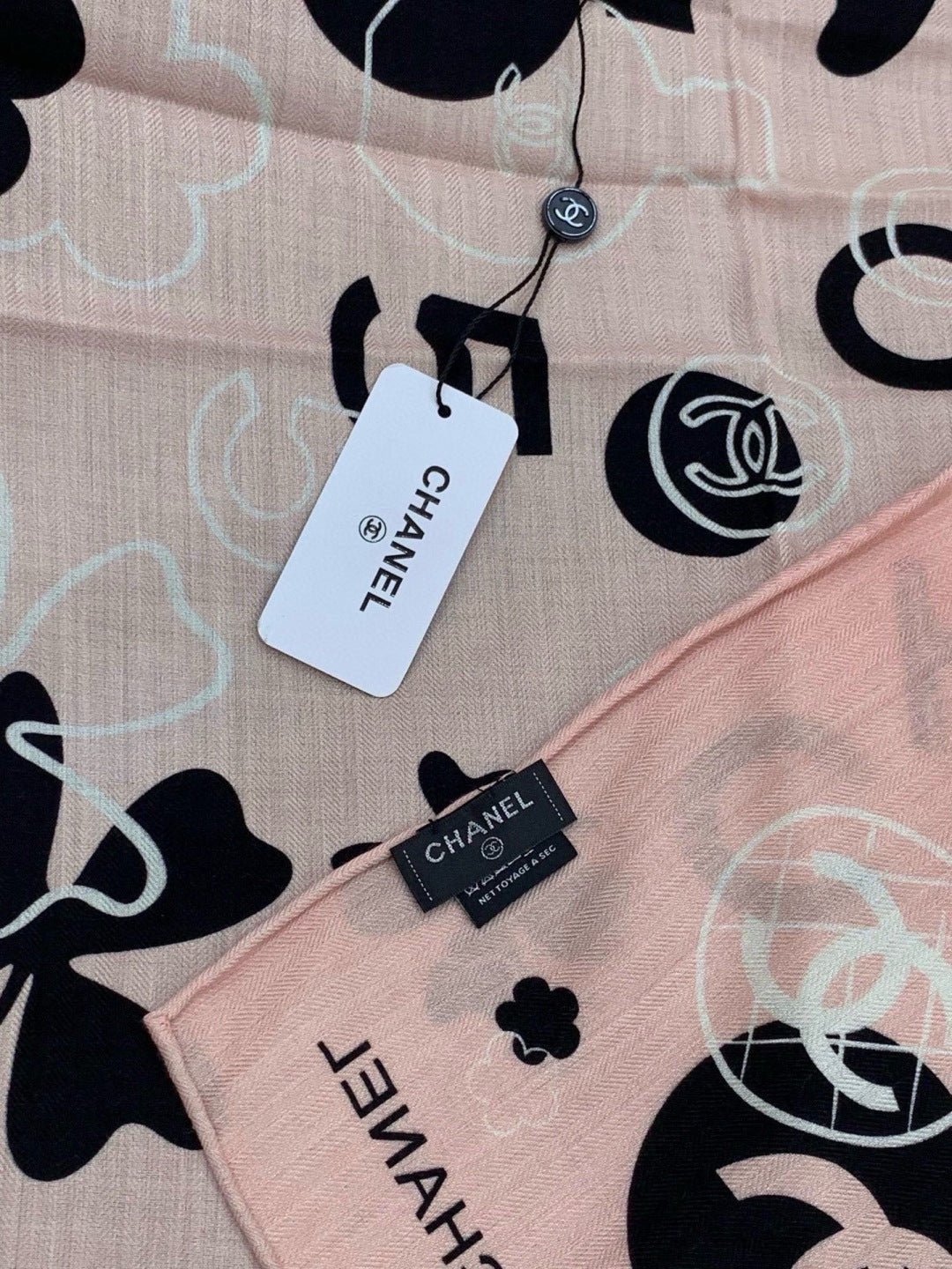 CHANEL 26S SCARF 140 IN CASHMERE AND SILK 303153