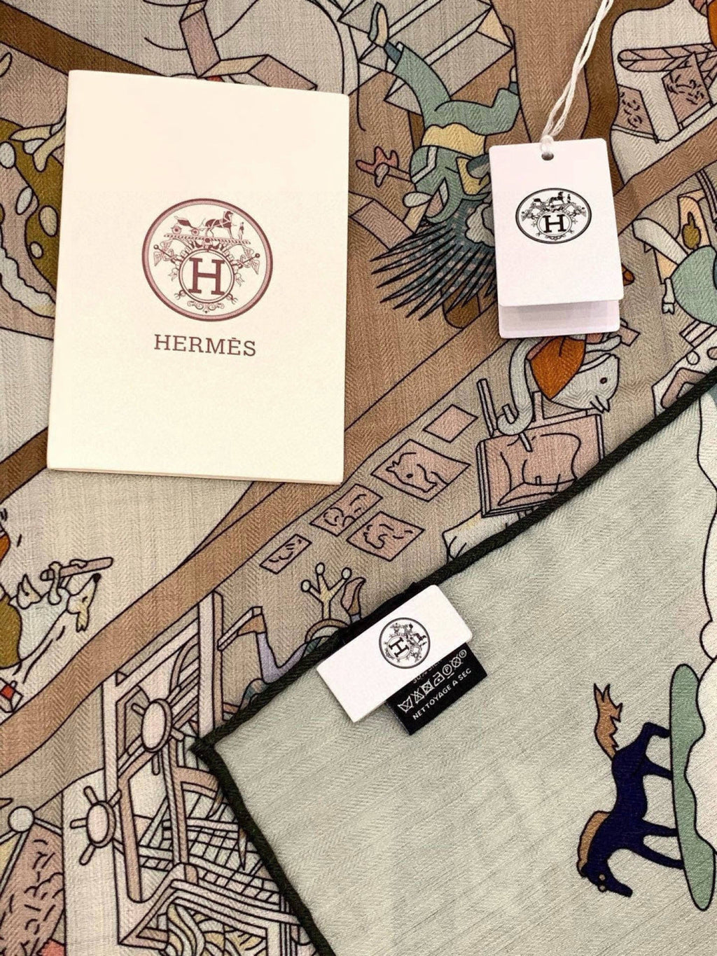 HERMES 26S SCARF 135 IN CASHMERE AND SILK 304247