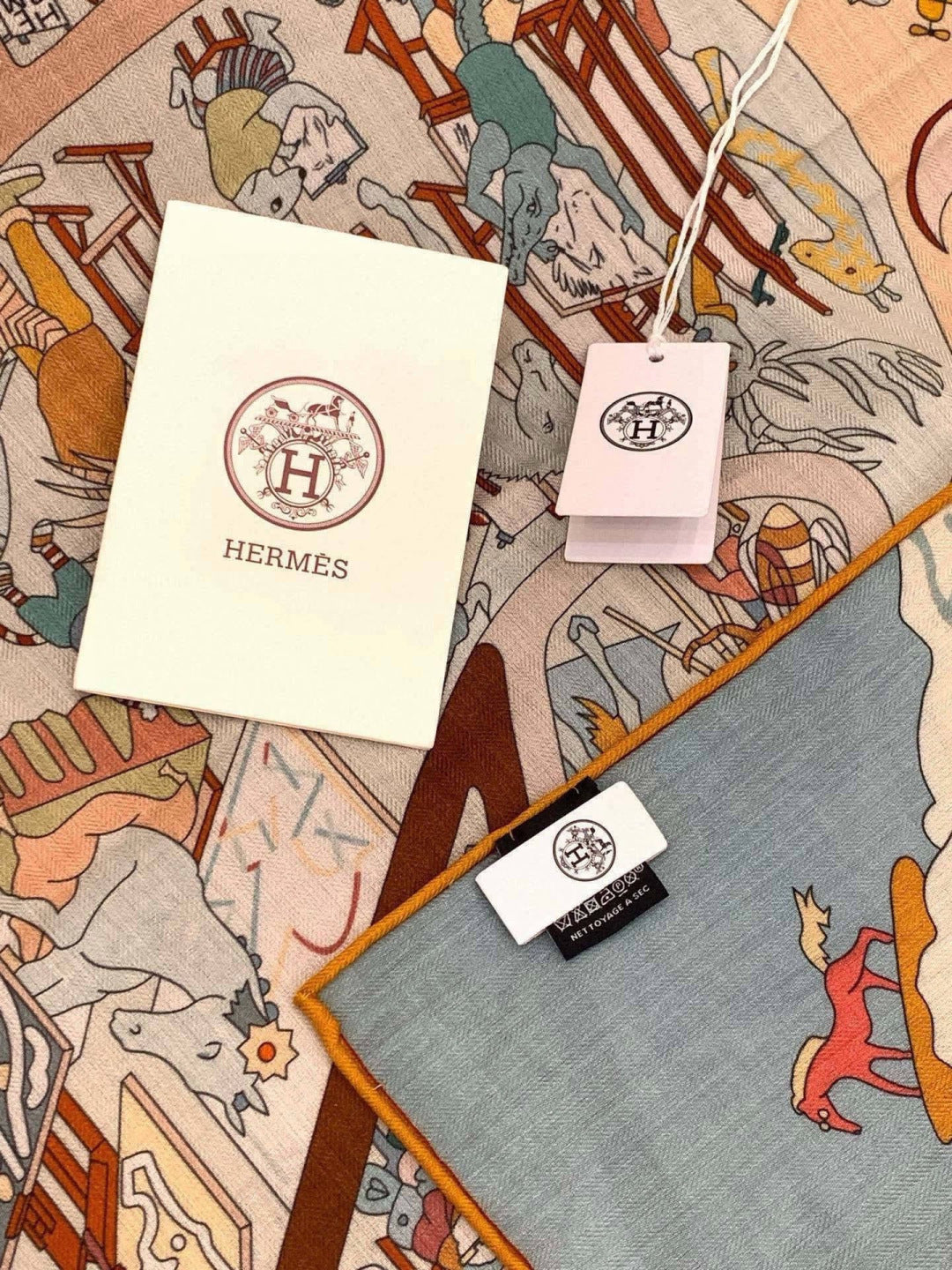 HERMES 26S SCARF 135 IN CASHMERE AND SILK 304250