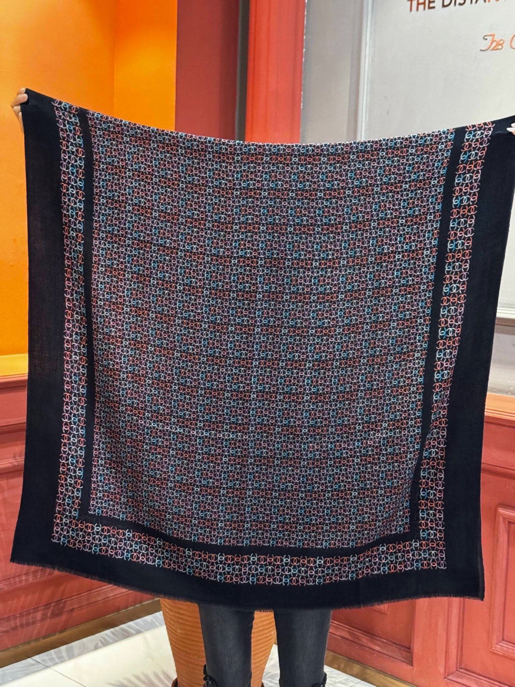 CHANEL 26S SCARF 200 IN CASHMERE AND SILK 306090