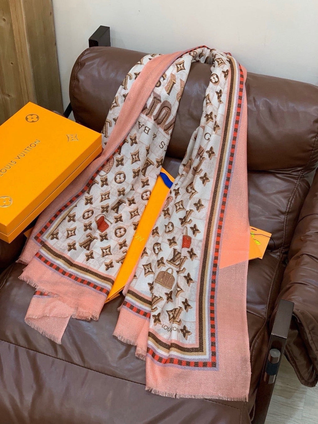 CHANEL 26S SCARF 200 IN CASHMERE AND SILK 307211