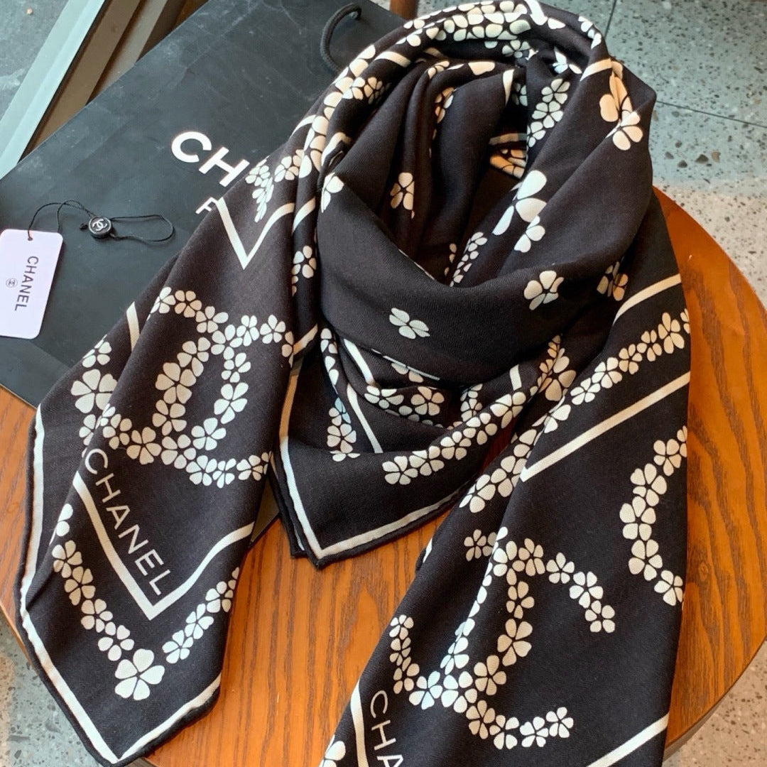 CHANEL 26S SCARF 135 IN CASHMERE AND SILK 309371