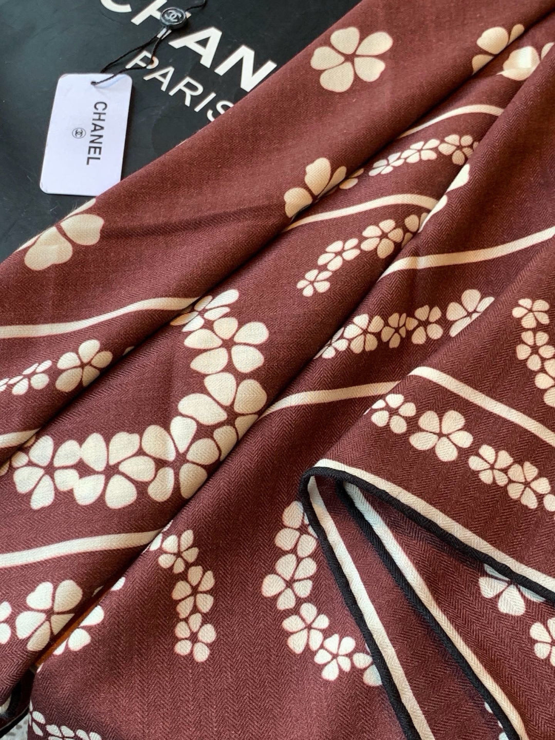 CHANEL 26S SCARF 135 IN CASHMERE AND SILK 309372