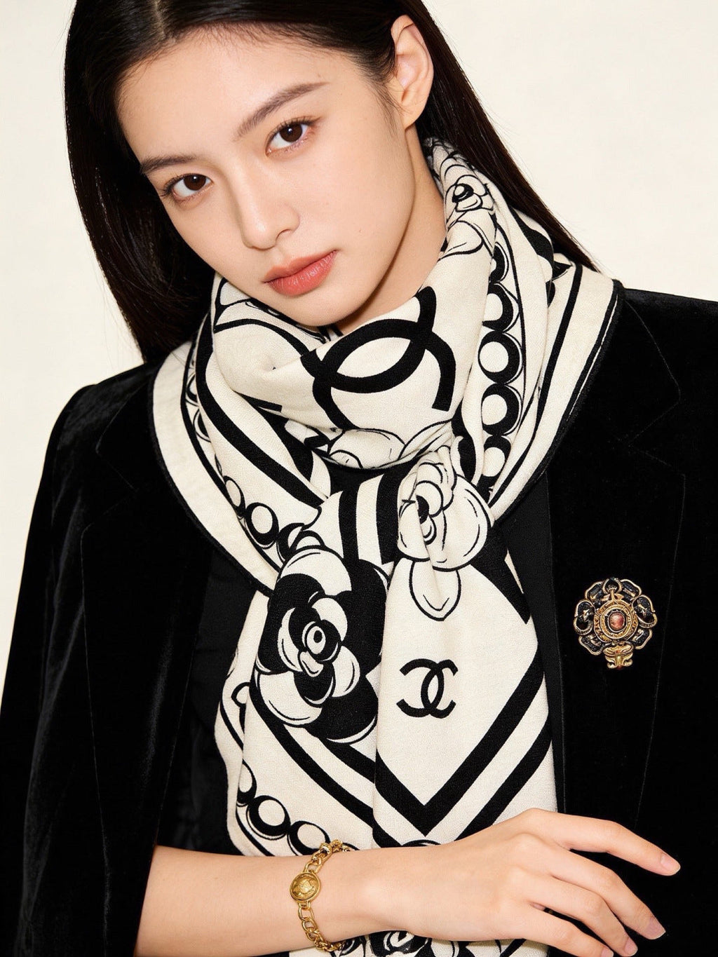 CHANEL 26S SCARF 135 IN CASHMERE AND SILK 309893