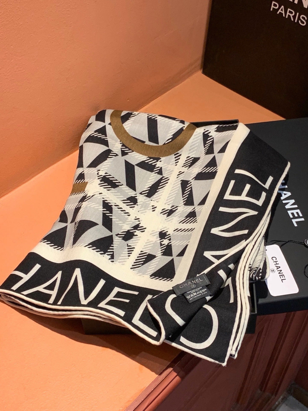CHANEL 26S SCARF 135 IN CASHMERE AND SILK 309900