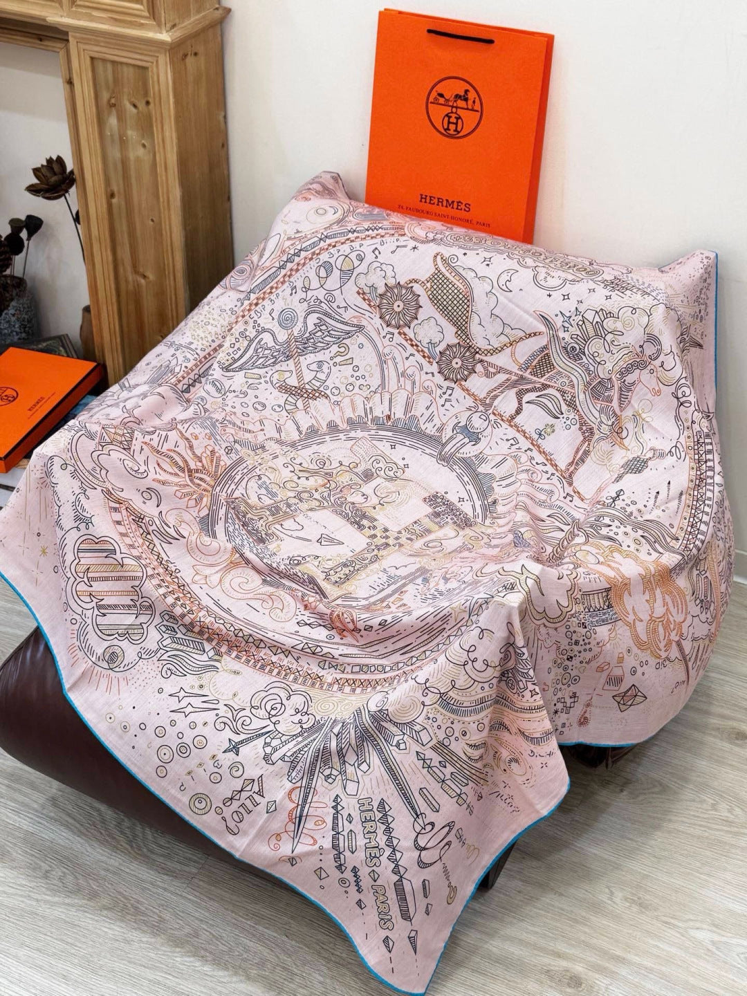HERMES 26S PRINTED SQUARE SCARF 135 IN SILK 311975