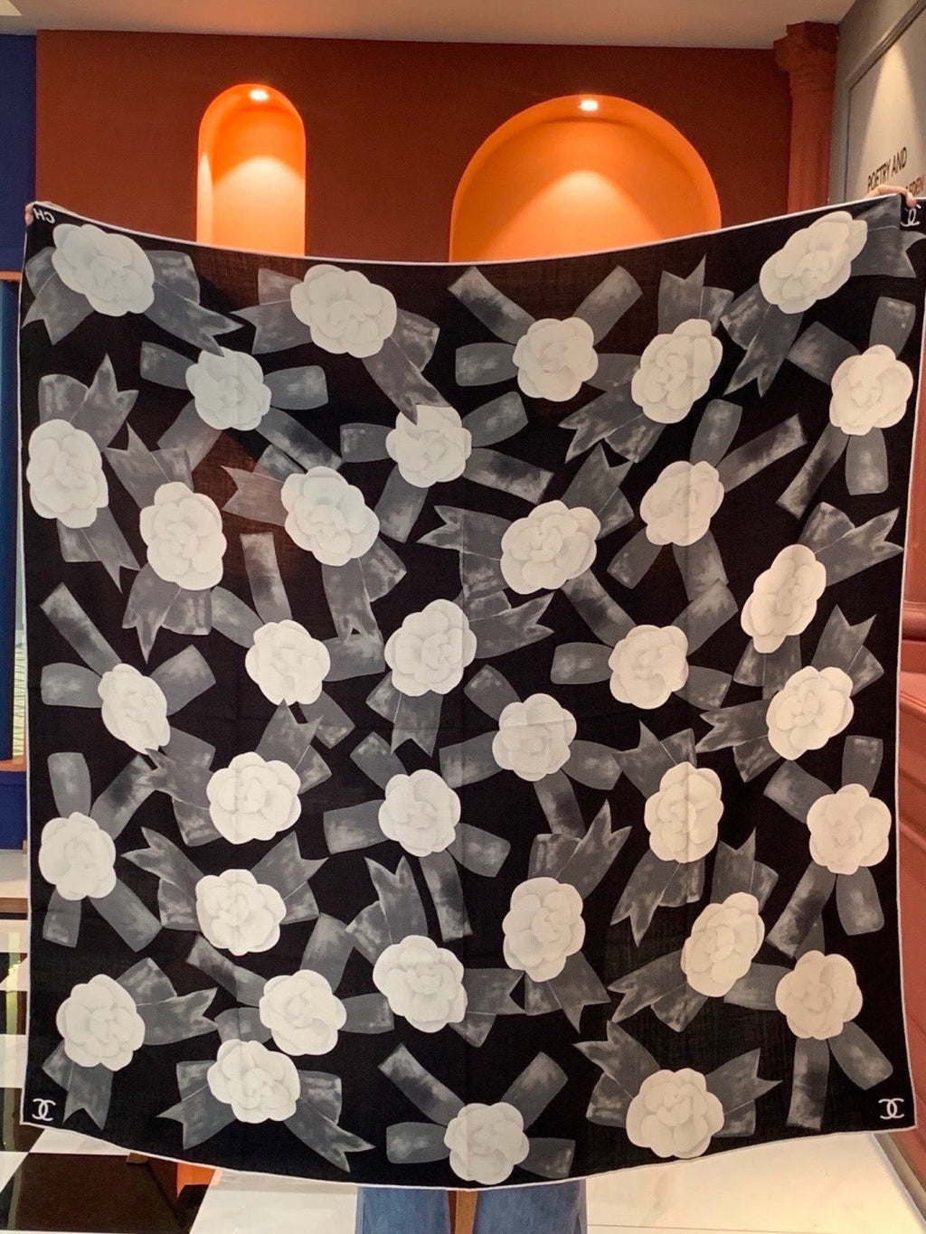 CHANEL 26S SCARF 140 IN SILK 311982