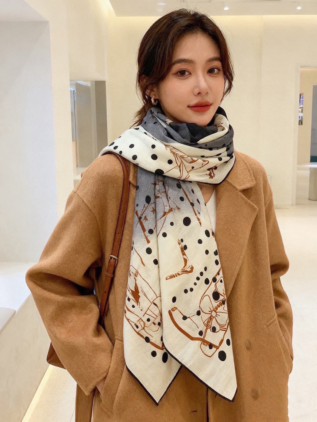 CHANEL 26S SCARF 140 IN SILK AND CASHMERE 313316