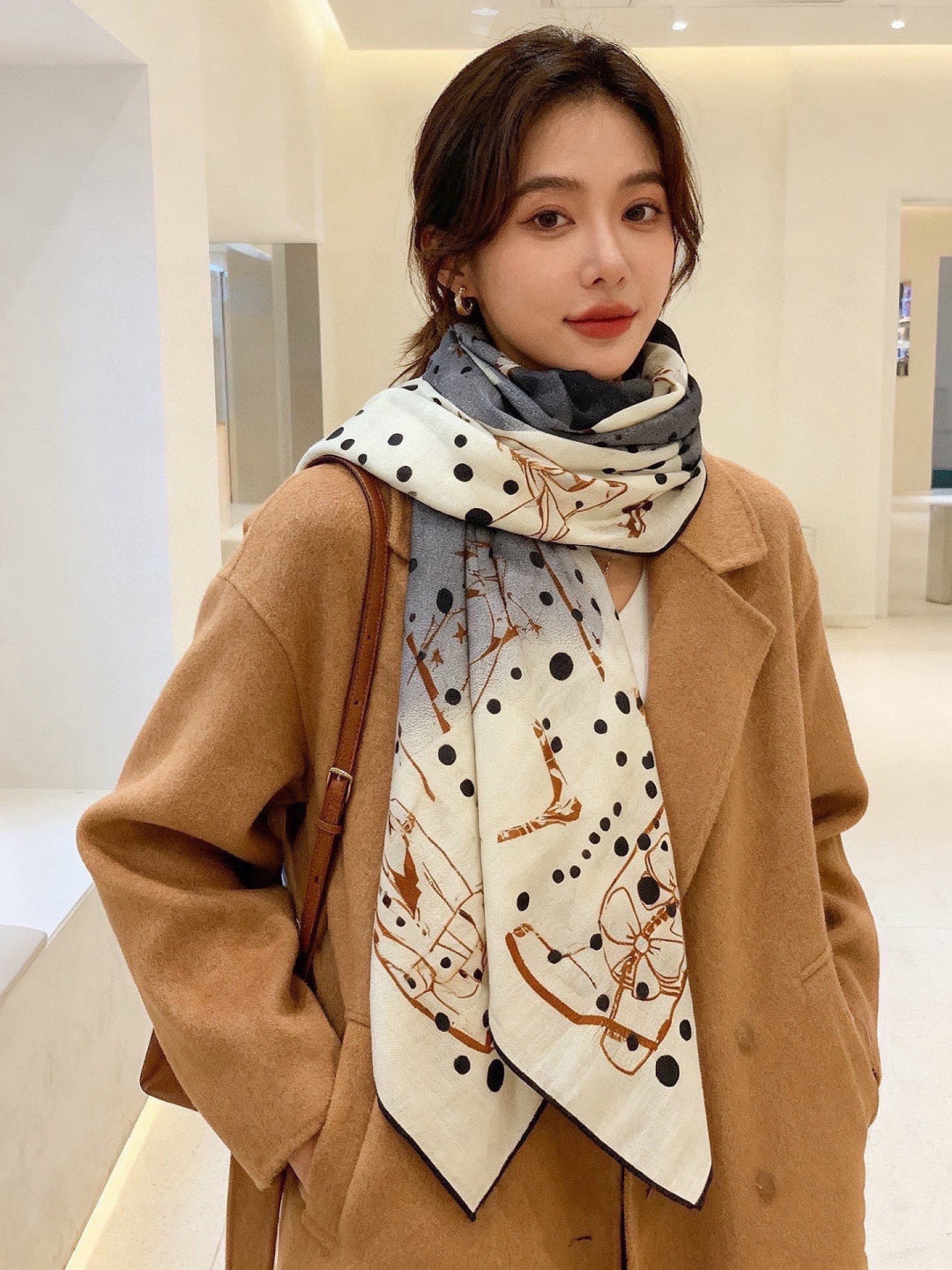 CHANEL 26S SCARF 140 IN SILK AND CASHMERE 313316