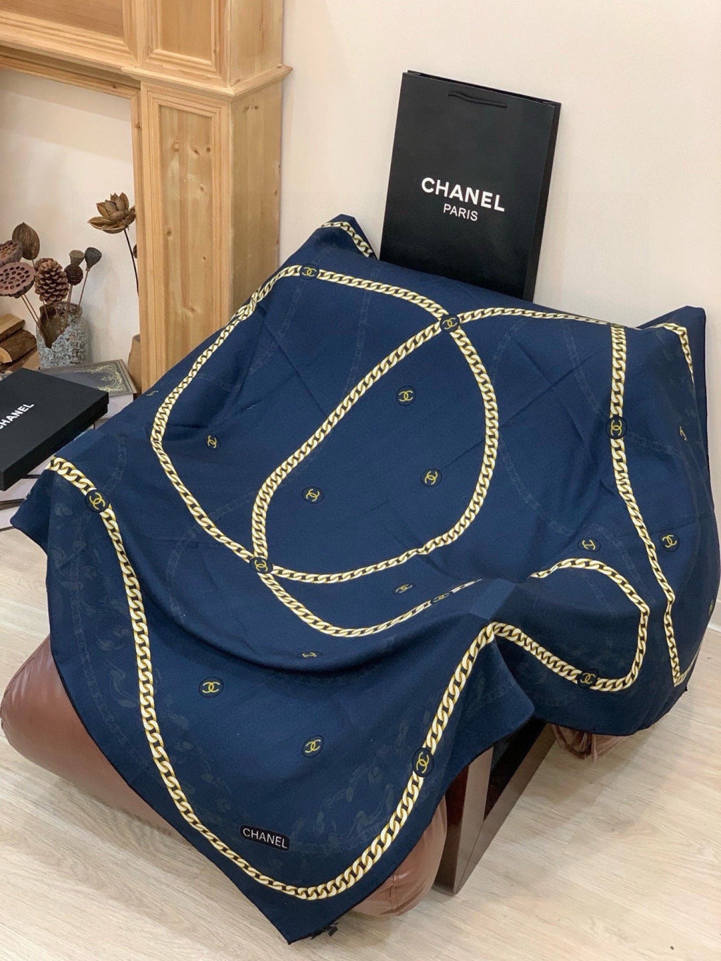 CHANEL 26S SCARF 135 IN SILK AND CASHMERE 313343