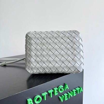 BOTTEGA VENETA 25S SMALL PARACHUTE 21 IN LIGHT GRAY CALFSKIN GOLD HARDWARE