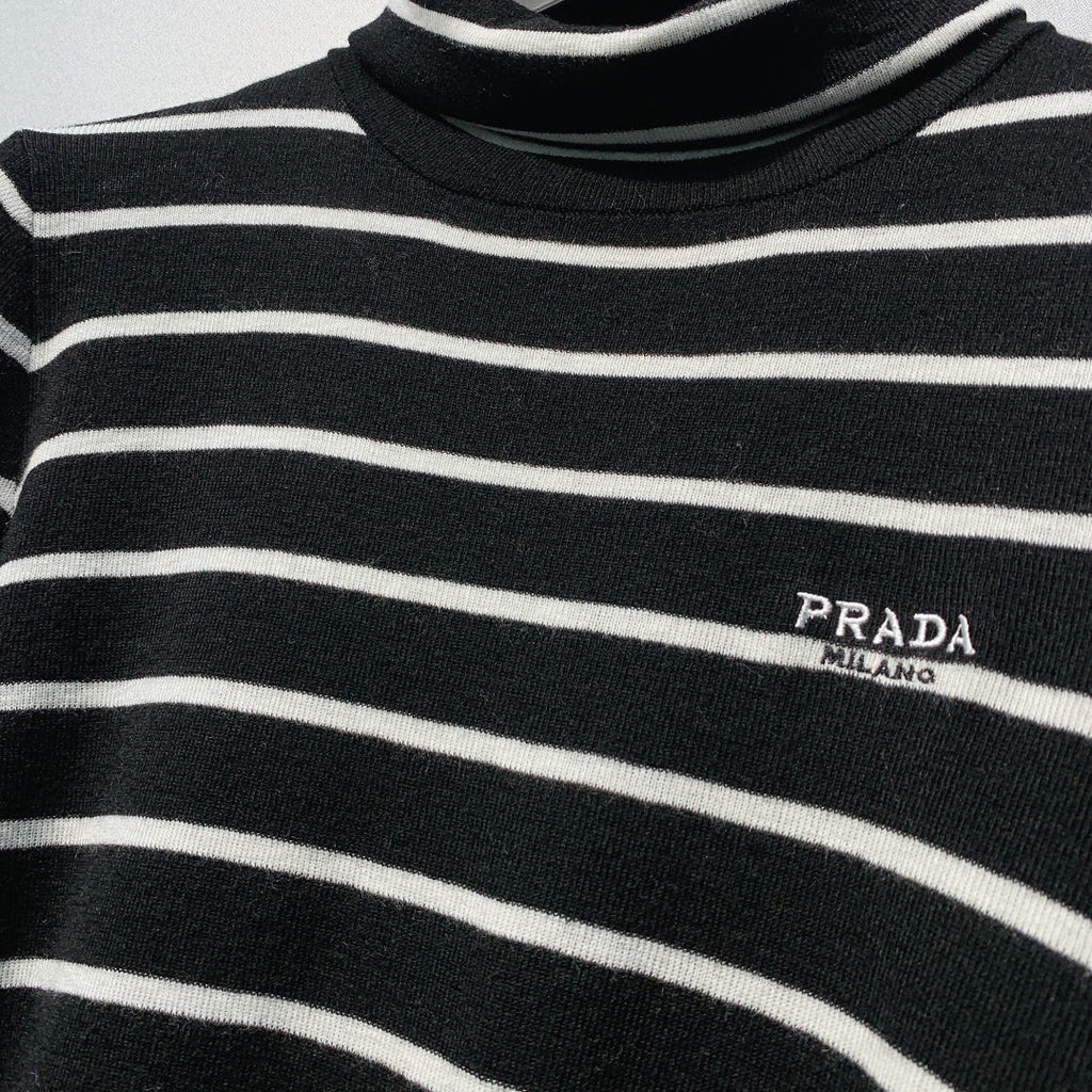 PRADA 26S HIGH NECK T-SHIRT 641
