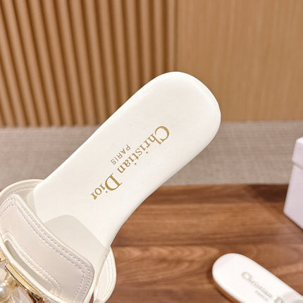 DIOR 26S WIDE STRAP SLIDE SANDALS IN WHITE CALFSKIN PEARL GOLD BUCKLE