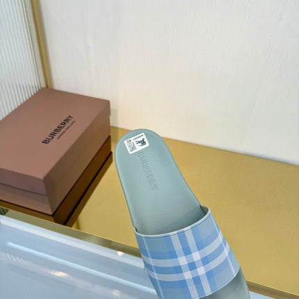 BURBERRY 26S SLIDES SANDAL IN SEAFOAM GREEN CALFSKIN