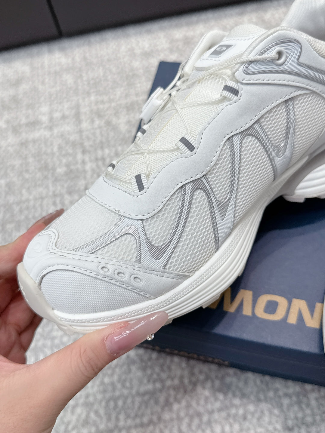 ALO 25S SALOMON XT WHISPER 40 MM IN WHITE MESH FABRIC