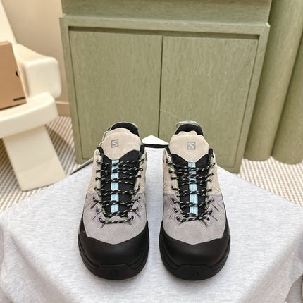 ALO 25S SALOMON X-ALP LTR SNEAKER IN BEIGE AND GREY SUEDE