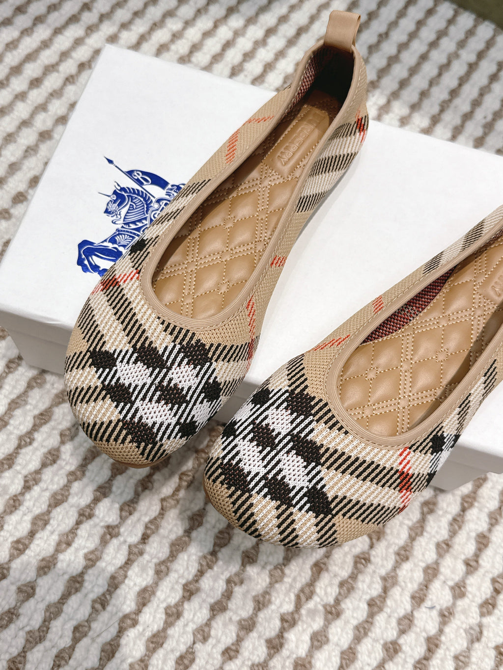 BURBERRY 26S BALLET FLATS IN BEIGE AND BLACK KNIT
