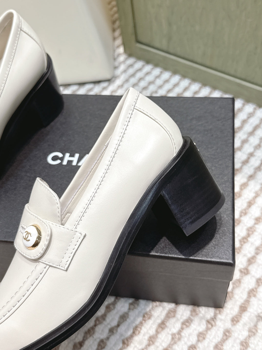 CHANEL 25S GODDESS MOCCASIN LOAFERS 65MM IN WHITE CALFSKIN GOLD HARDWARE