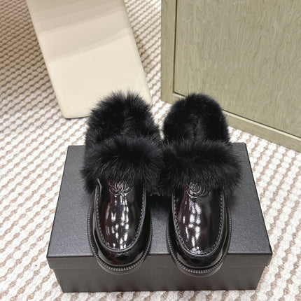 CHANEL 25S LOAFERS MOCCASIN IN BLACK GLOSSY CALFSKIN WITH MINK FUR LINING