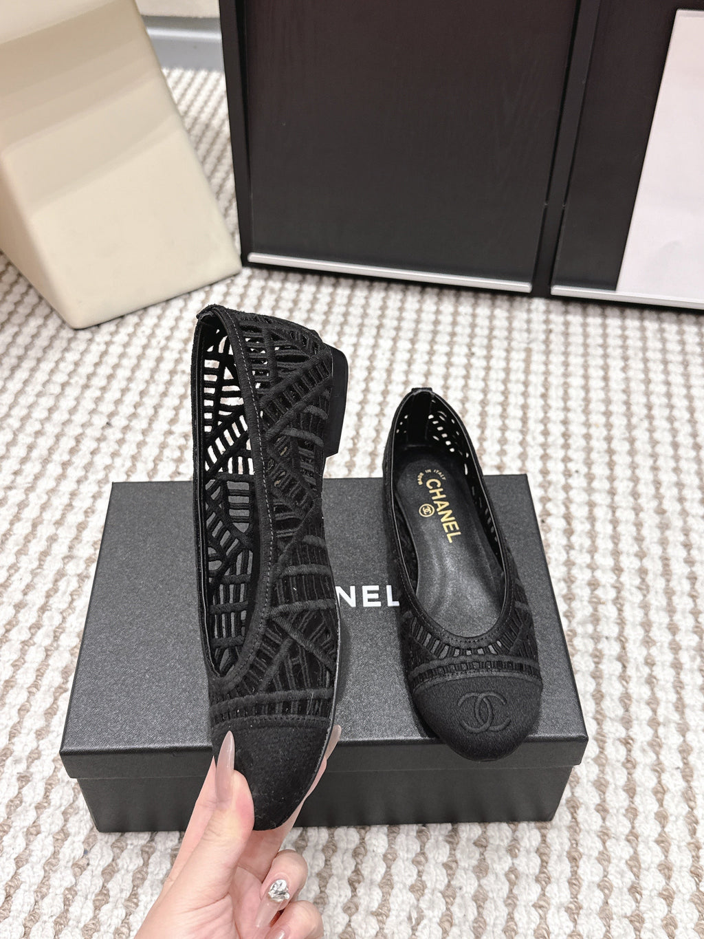 CHANEL 26S BALLET FLATS IN BLACK MESH AND FABRIC