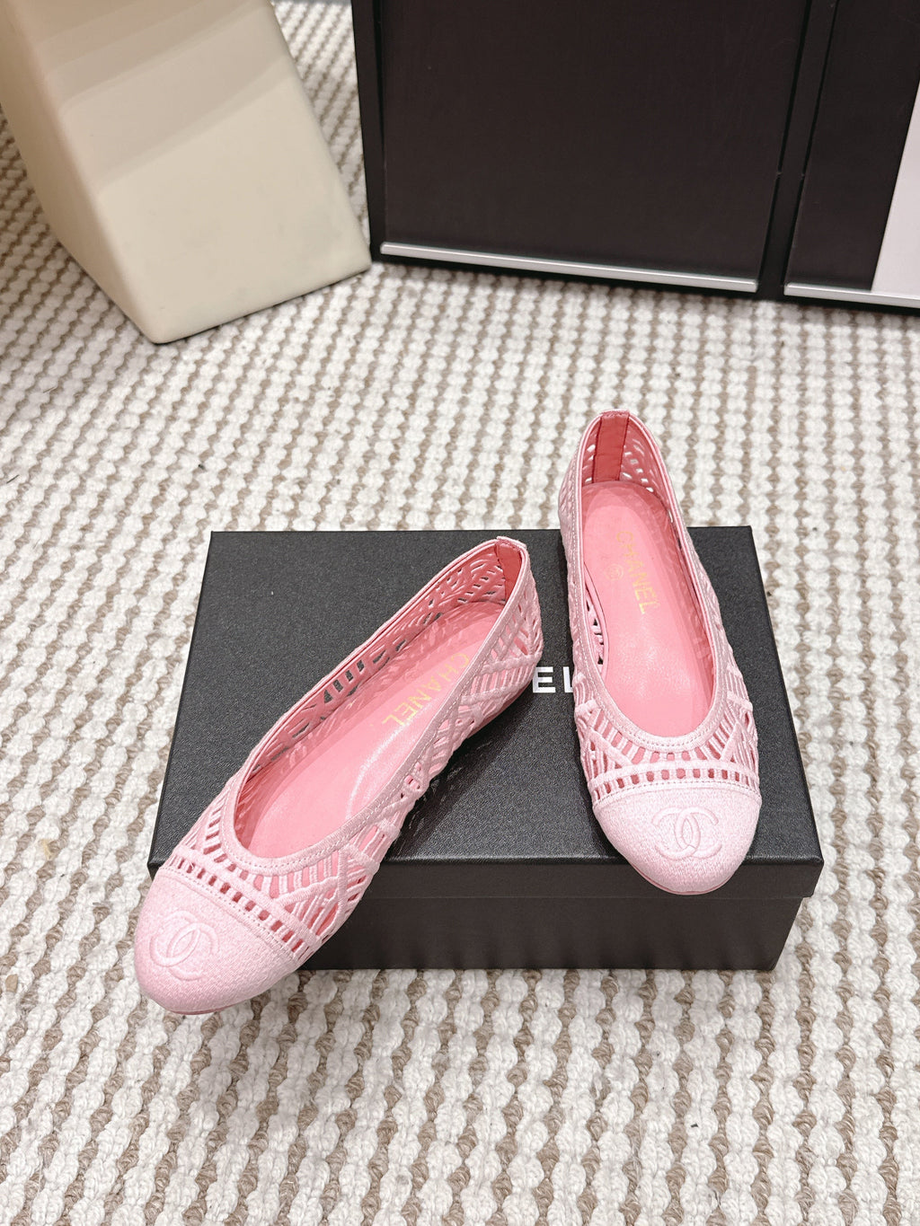 CHANEL 26S BALLET FLATS IN LIGHT PINK MESH AND FABRIC