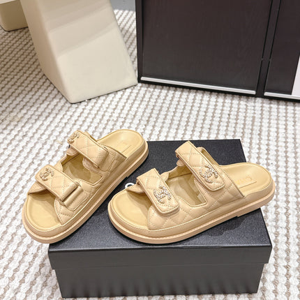 CHANEL 26S SANDALS IN LIGHT SAND BEIGE CALFSKIN