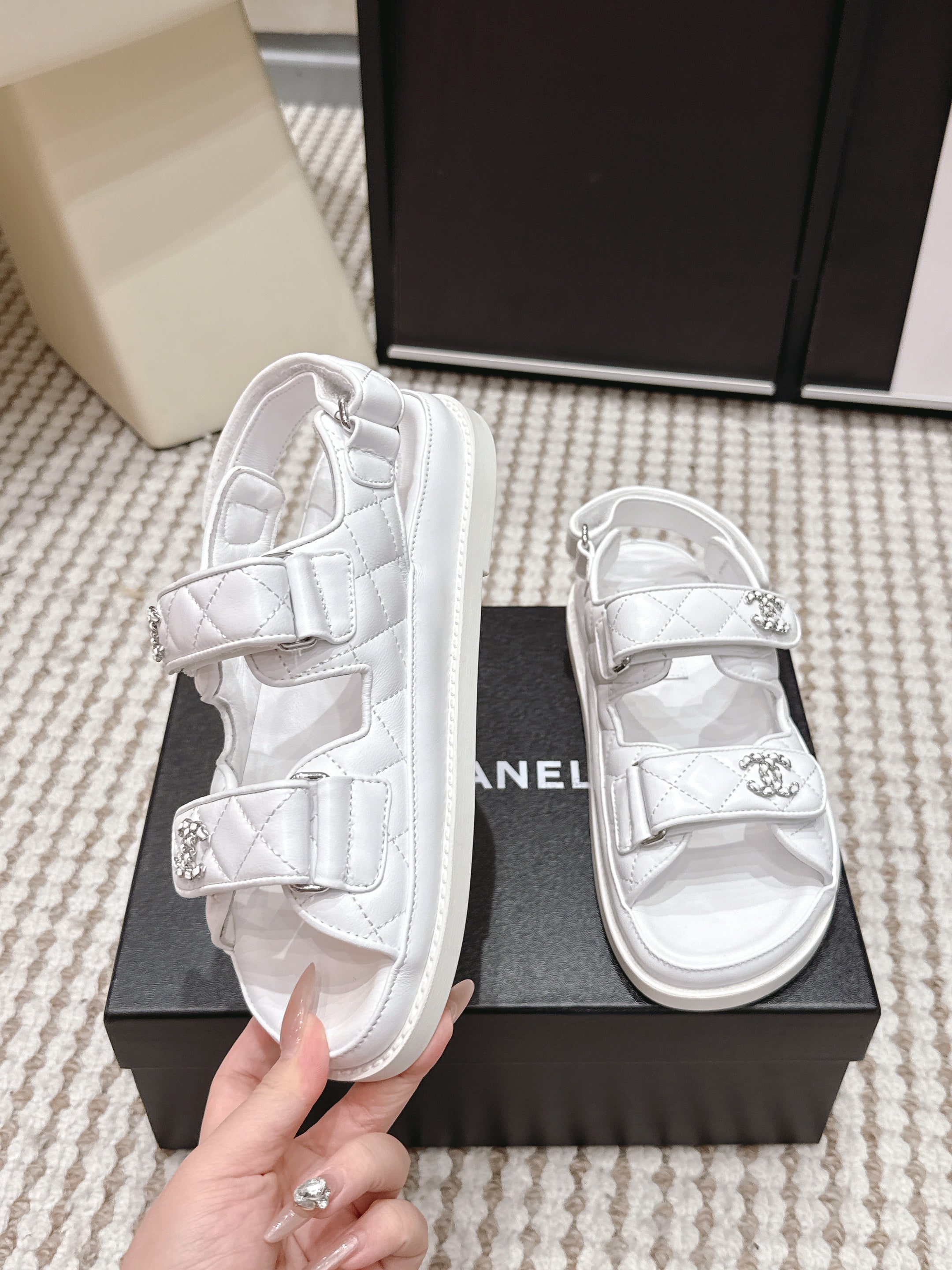 CHANEL 26S QUILTED DAD SANDALS IN WHITE CALFSKIN