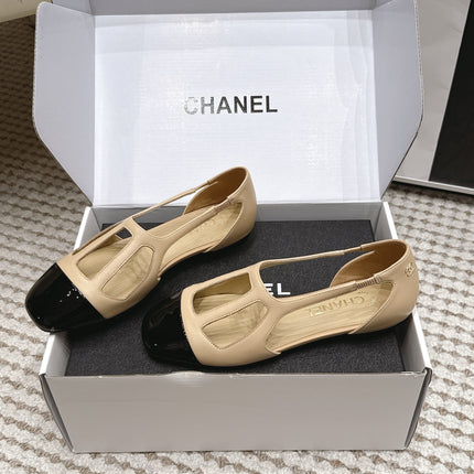 CHANEL 26S ROUND TOE MARY JANE FLATS IN OFF BEIGE CUTOUT CALFSKIN WITH BLACK PATENT TOE