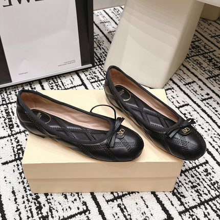 VALENTINO 26S QUILTED BALLET FLATS IN BLACK LAMBSKIN