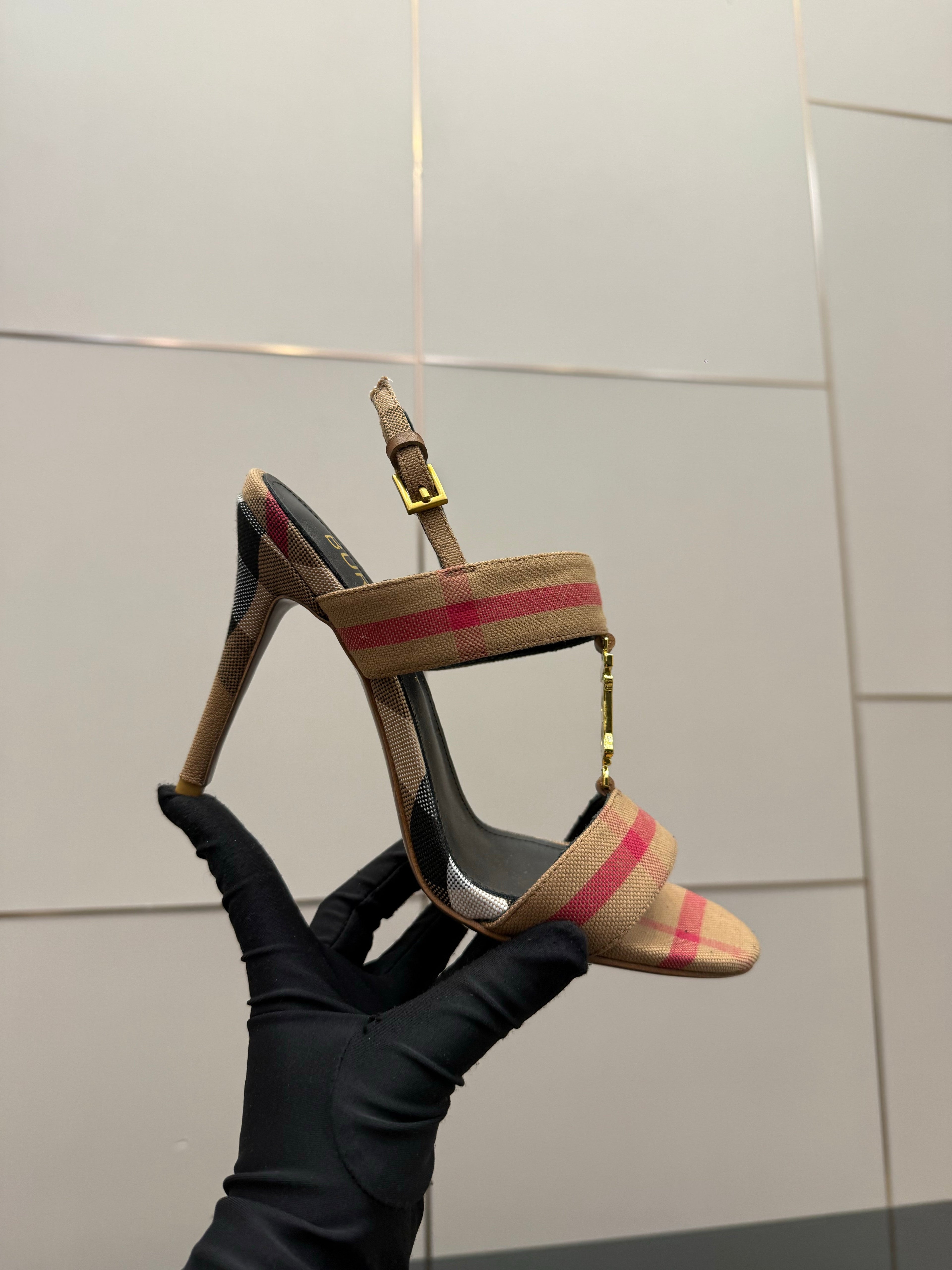BURBERRY 26S HIGH-HEELED SANDALS 100 MM IN LIGHT BROWN STRIPES FABRIC