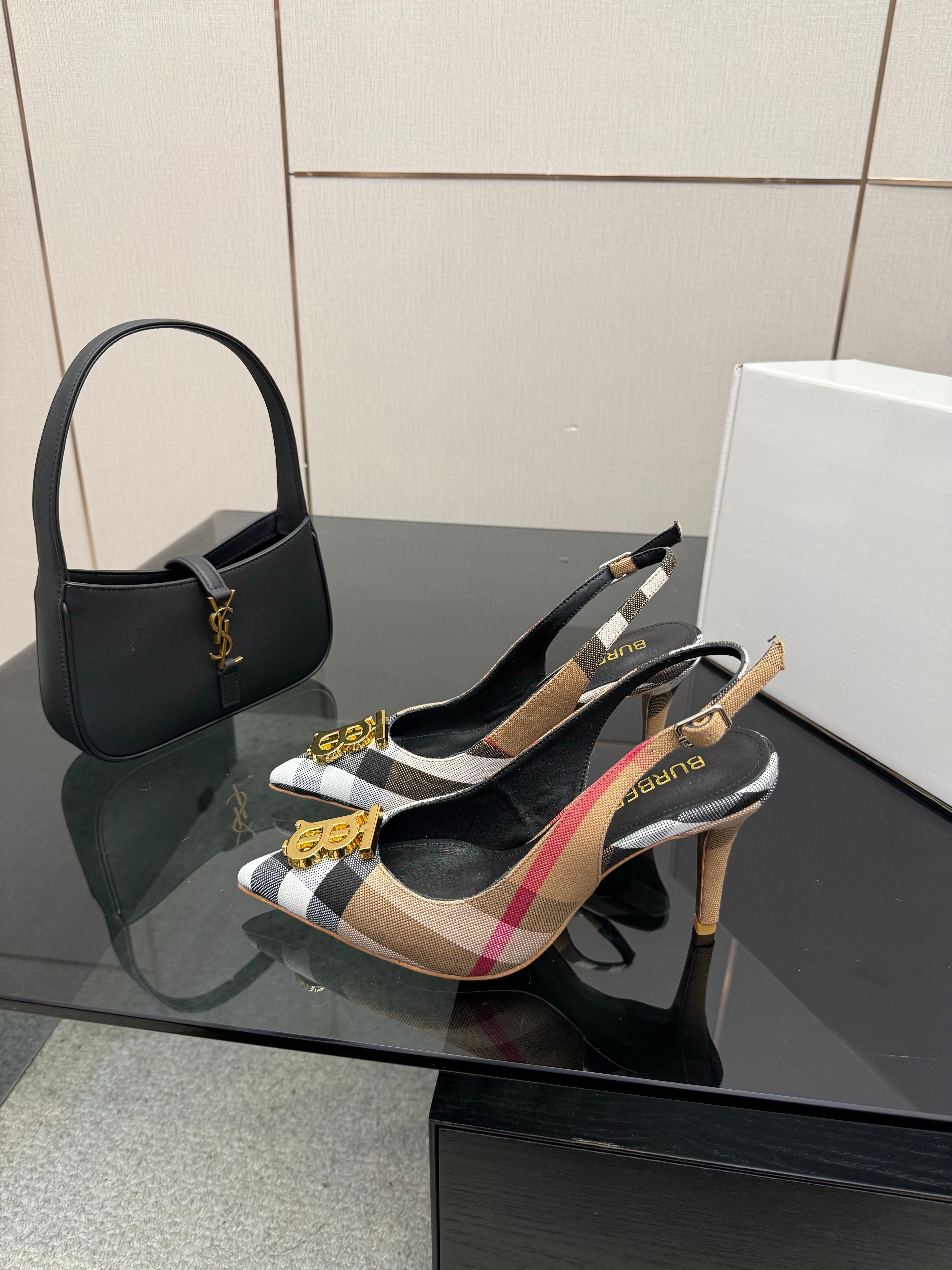 BURBERRY 26S SLINGBACK HEELS 85 MM IN STRIPED COLOR COORDINATION FABRIC WITH GOLD HARDWARE STYLE 5