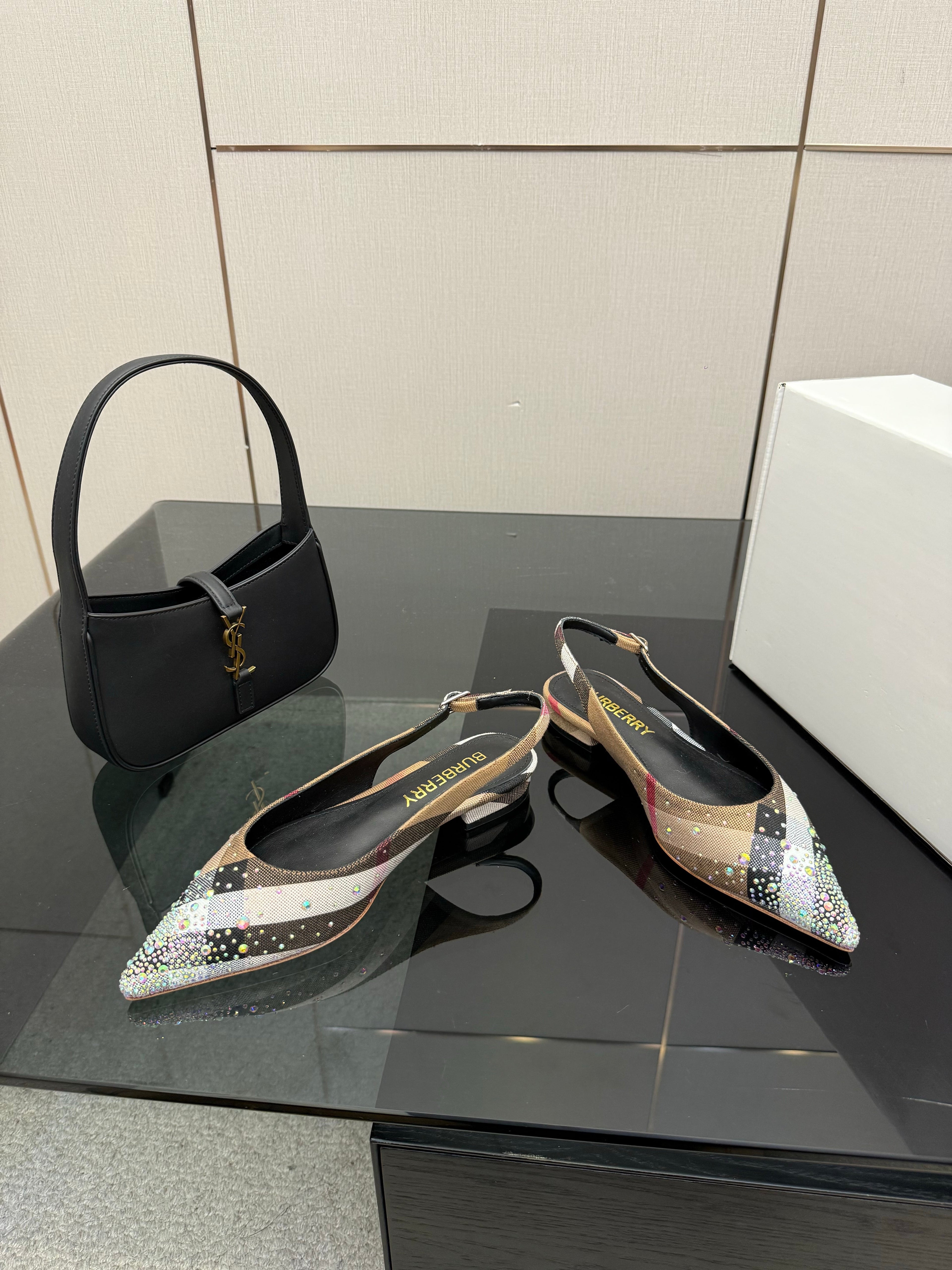 BURBERRY 26S SLINGBACK IN STRIPED COLOR COORDINATION FABRIC