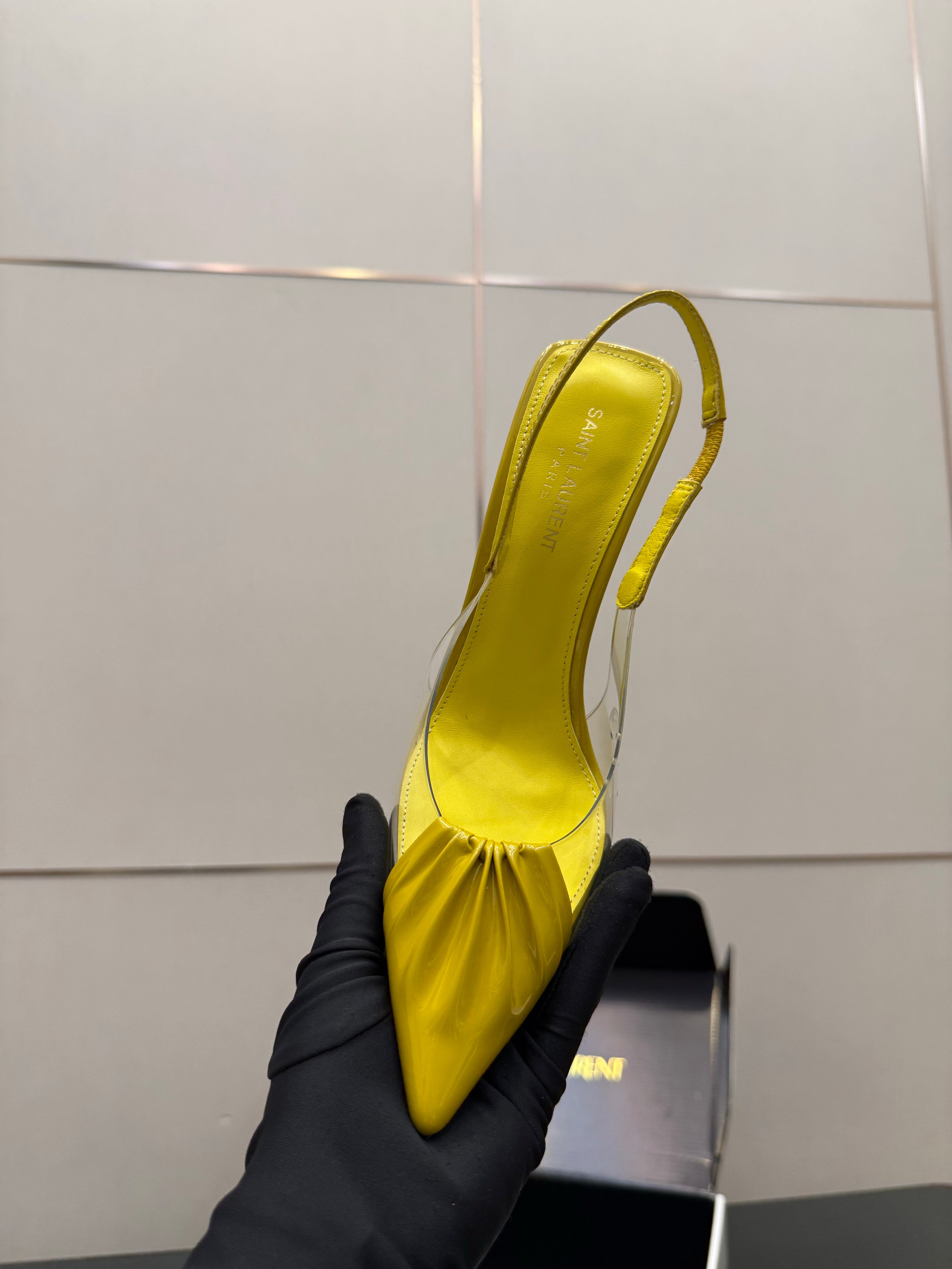 YSL 26S PLEATED SLINGBACK HEELS 105 MM IN YELLOW GLOSSY CALFSKIN AND PVC