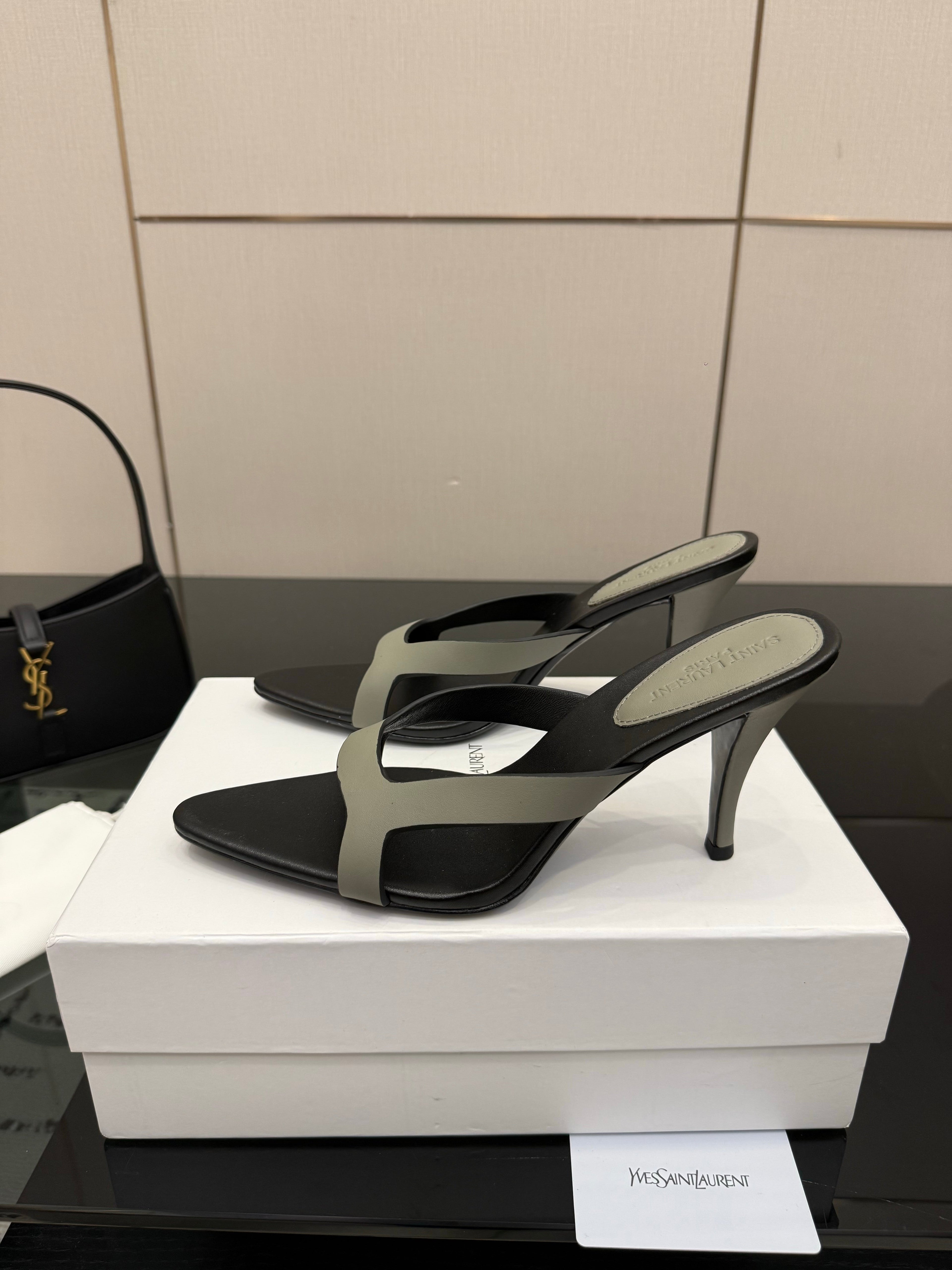 YSL 26S POINTED-TOE SANDALS 90 MM IN GREY AND BLACK CALFSKIN