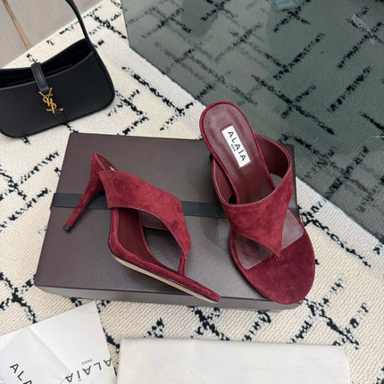 ALAIA 26S HEELED THONG MULE SANDALS IN BURGUNDY SUEDE