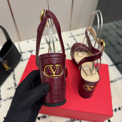 VALENTINO 26S SQUARE TOE ANKLE STRAP SANDALS IN DARK RED CROC-EMBOSSED LEATHER