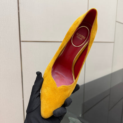 VALENTINO 26S HIGH HEELS 100 MM IN MUSTARD YELLOW SUEDE