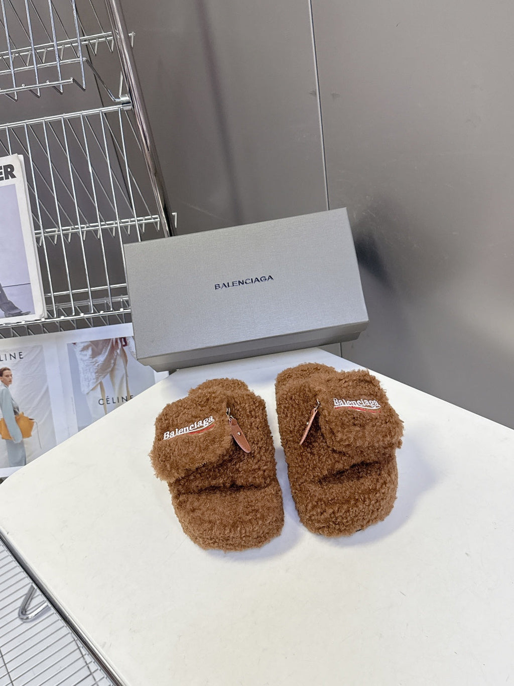 BALENCIAGA 25S SLIPPERS IN BROWN  FAUX SHEARLING