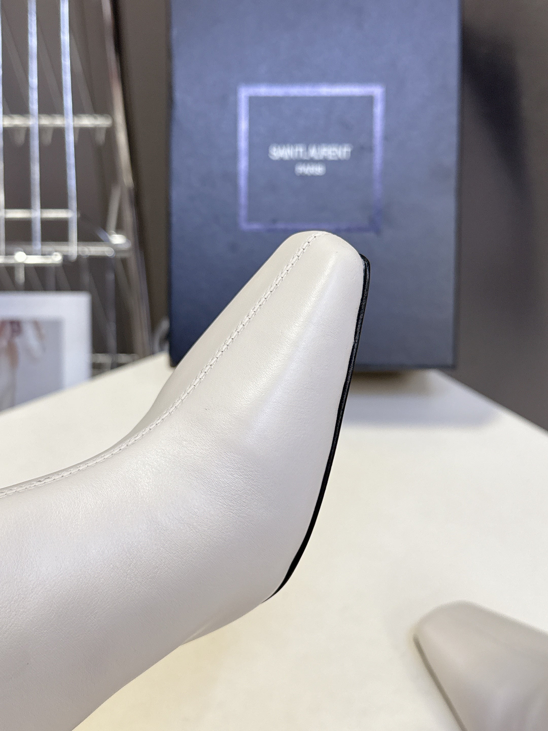 YSL 25S HIGH-HEEL SANDALS 75 MM IN WHITE LAMBSKIN