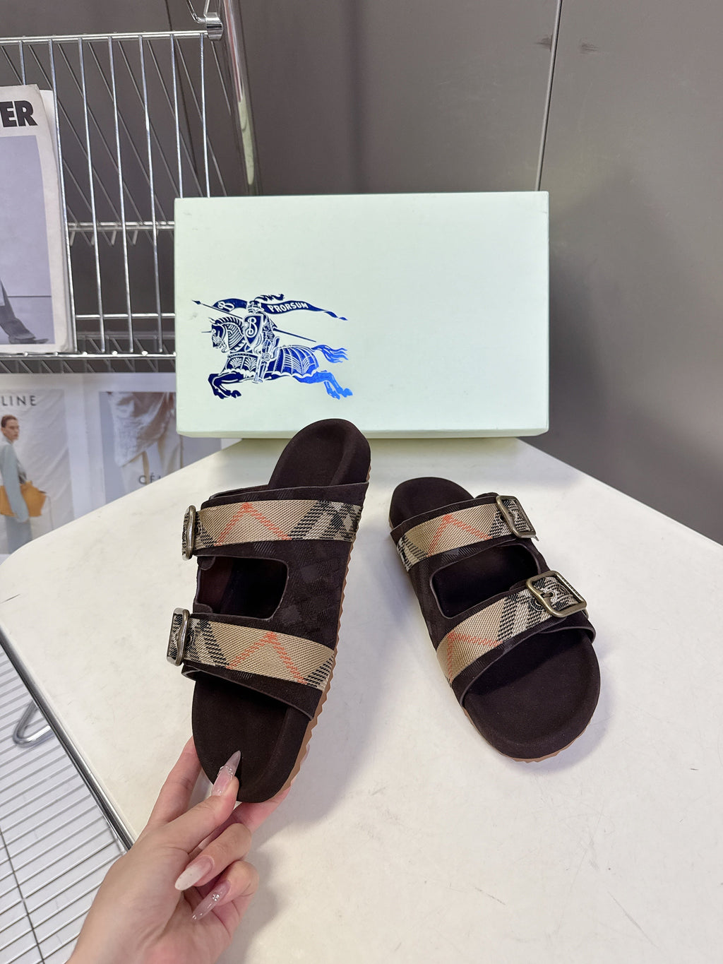 BURBERRY 26S DOUBLE BUCKLE SANDALS IN DARK BROWN SUEDE