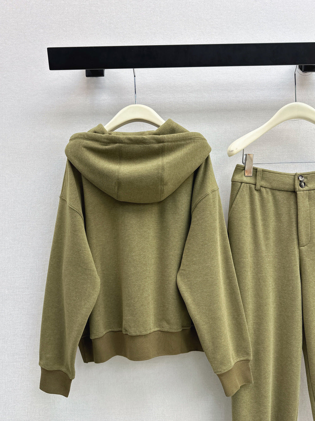 LORO PIANA 26S SWEATSHIRT & TAPERED PANTS SET 715