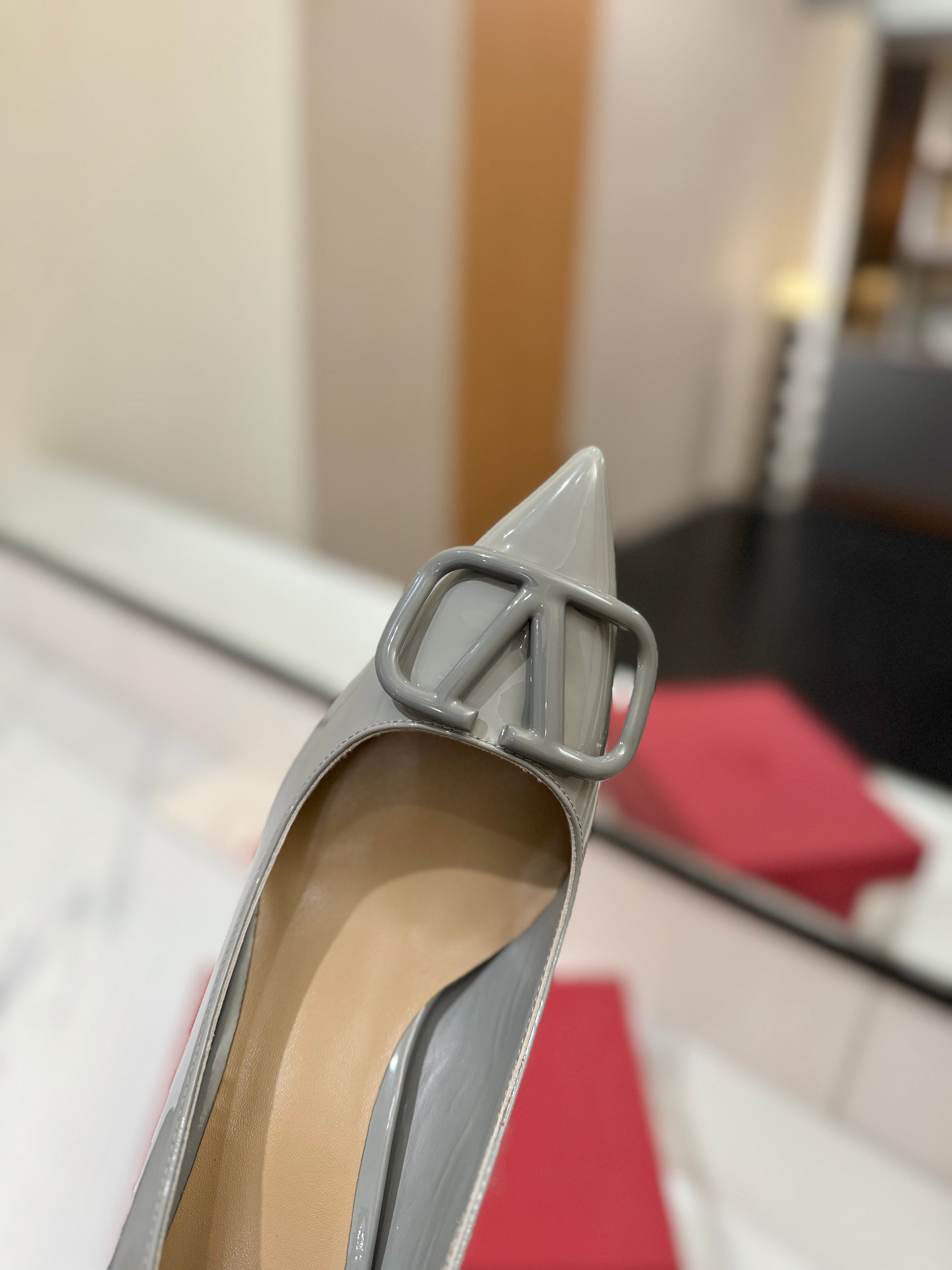 VALENTINO 26S HIGH HEELS 75 MM IN GREY PATENT CALFSKIN