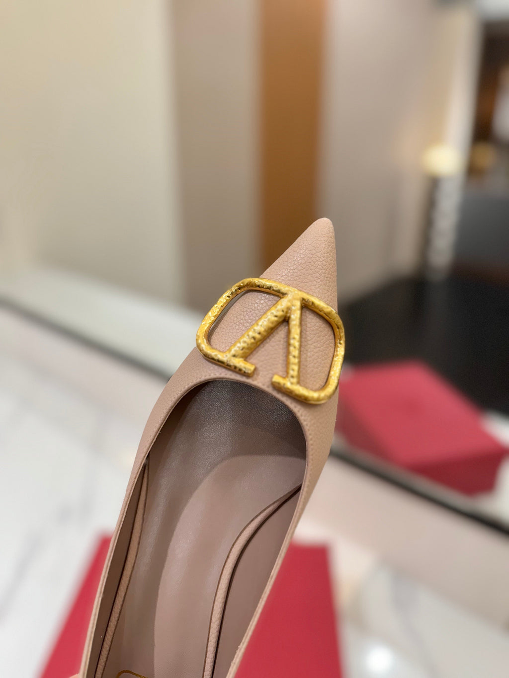 VALENTINO 26S BALLET FLATS IN NUDE GRAINED CALFSKIN WITH GOLD HARDWARE