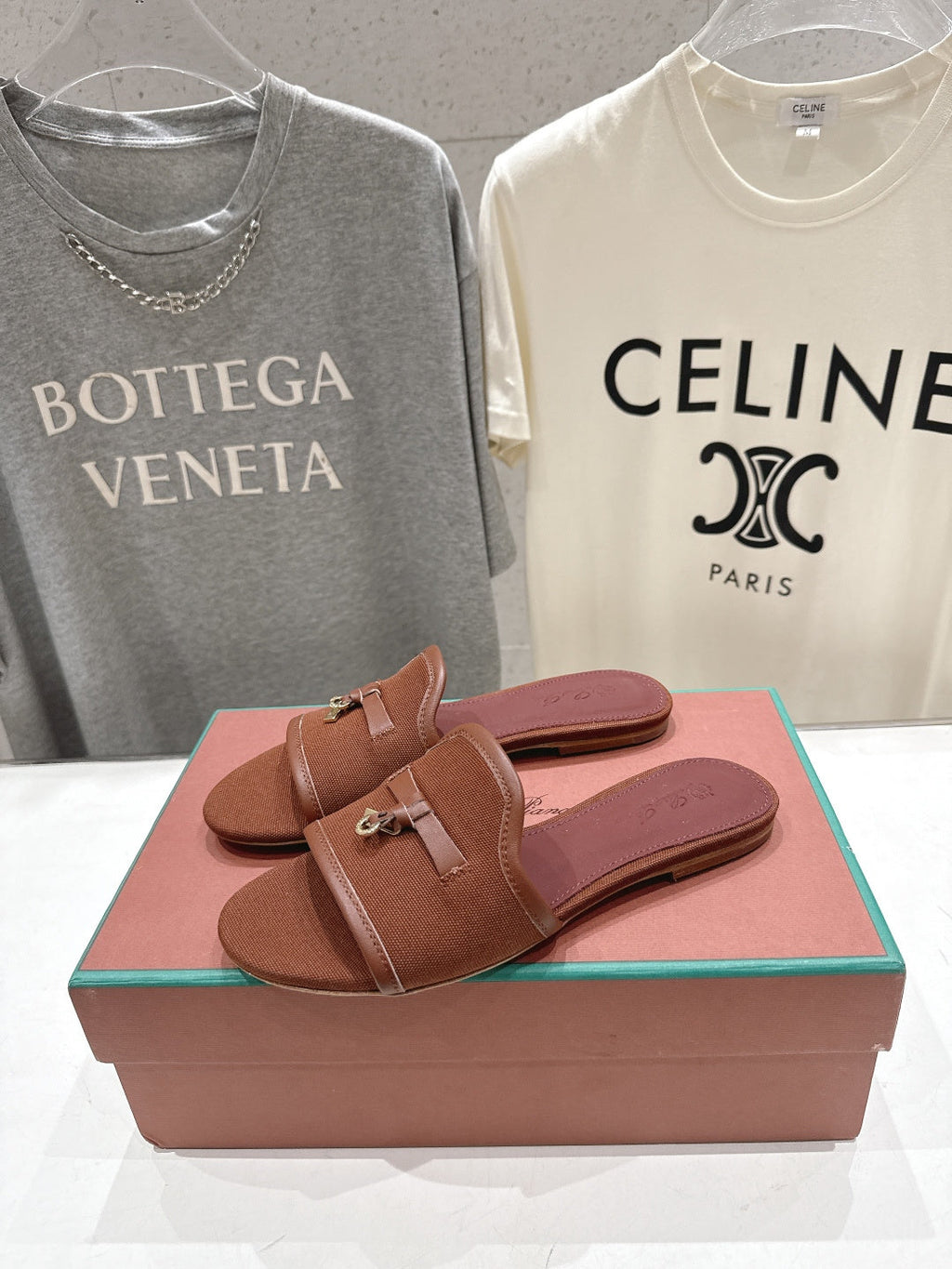 LP 26S SLIDES IN DARK BROWN CANVAS AND CALFSKIN