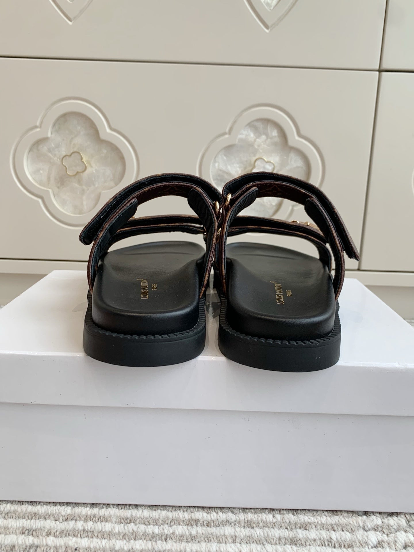 LV TWO-STRAP SANDALS 25S IN BROWN MIX BLACK CALFSKIN WITH GOLD HARDWARE