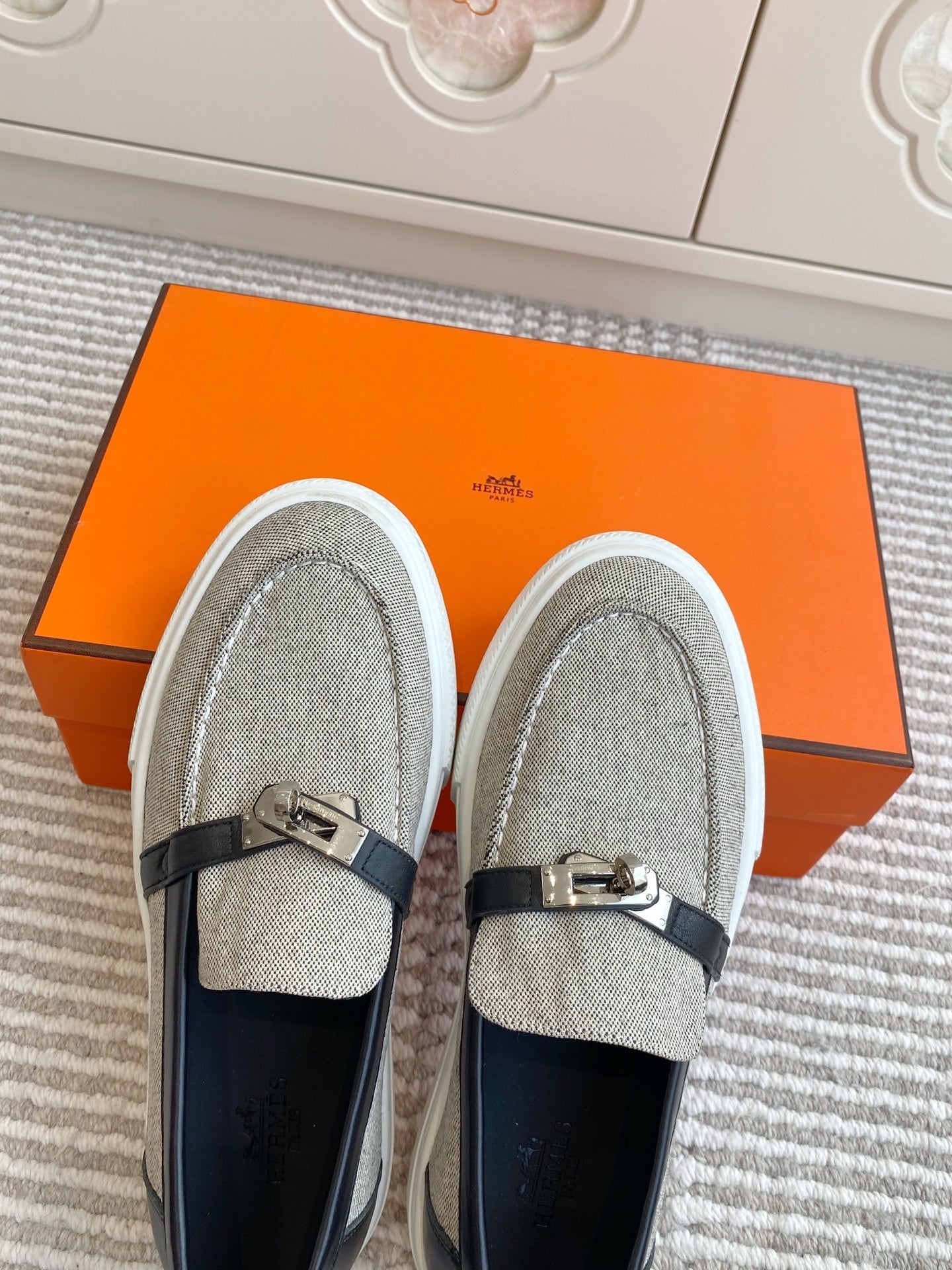 HM 25S SLIP-ON IN GREY CANVAS AND BLACK LAMBSKIN WITH SILVER HARDWARE